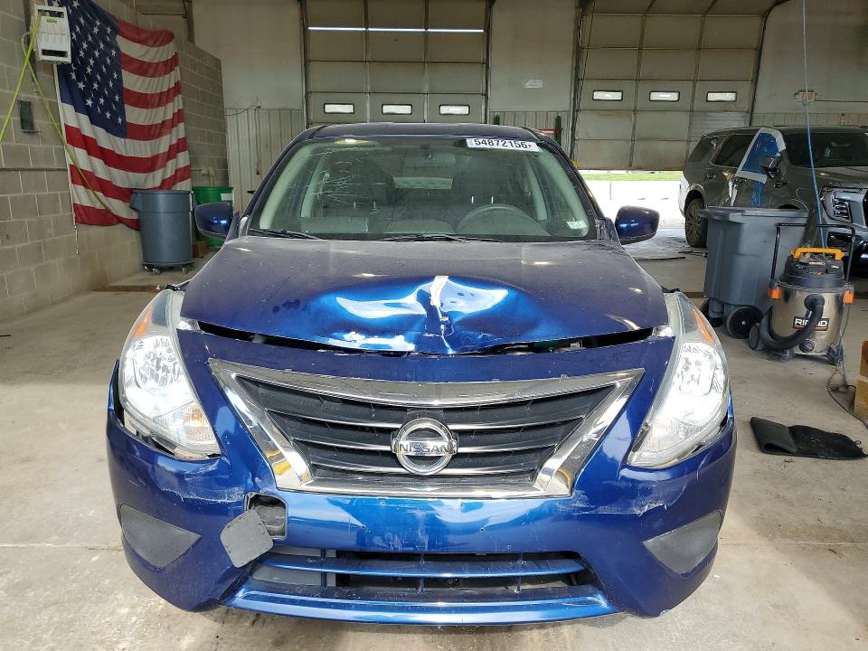 54872156 :رقم المزاد ، 3N1CN7AP8JL884814 vin ، 2018 Nissan Versa مزاد بيع