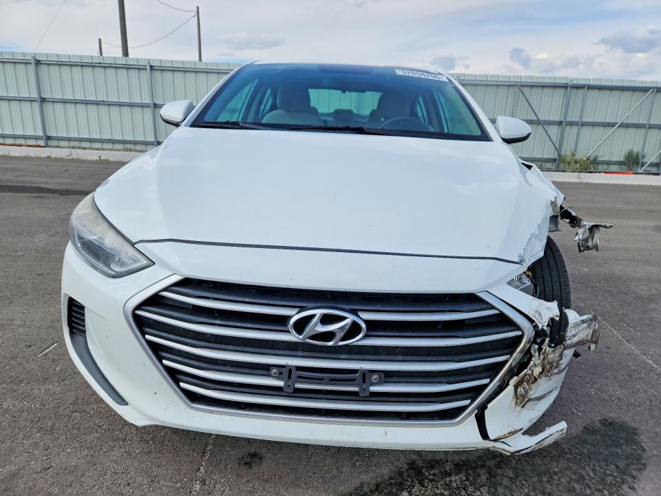 52858206 :رقم المزاد ، 5NPD74LF0HH189073 vin ، 2017 Hyundai Elantra مزاد بيع