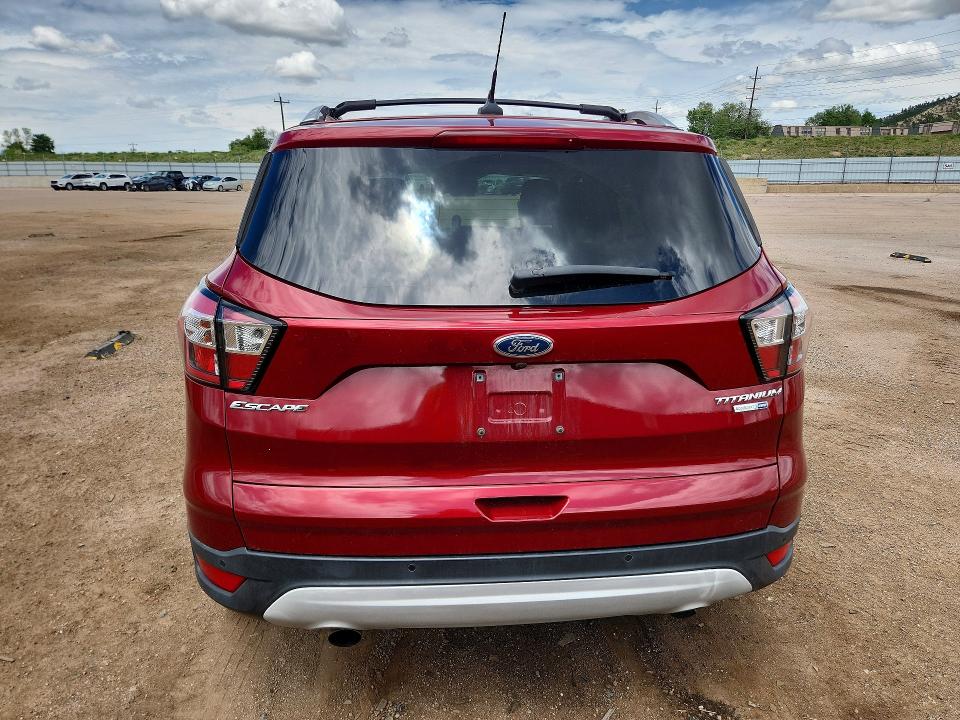55119056 :رقم المزاد ، 1FMCU9J95JUD29947 vin ، 2018 Ford Escape مزاد بيع