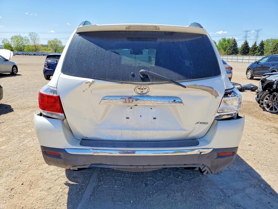 2013 Toyota Highlander მანქანა იყიდება აუქციონზე, vin: 5TDBK3EHXDS275834, აუქციონის ნომერი: 53018446
