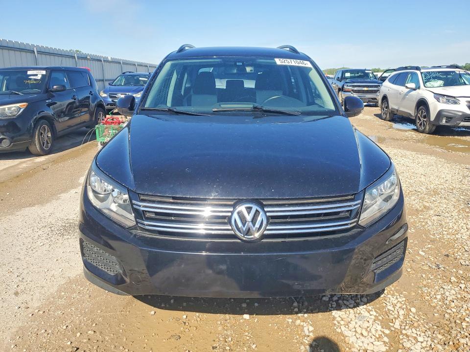 52571046 :رقم المزاد ، WVGAV7AXXHK001419 vin ، 2017 Volkswagen Tiguan مزاد بيع
