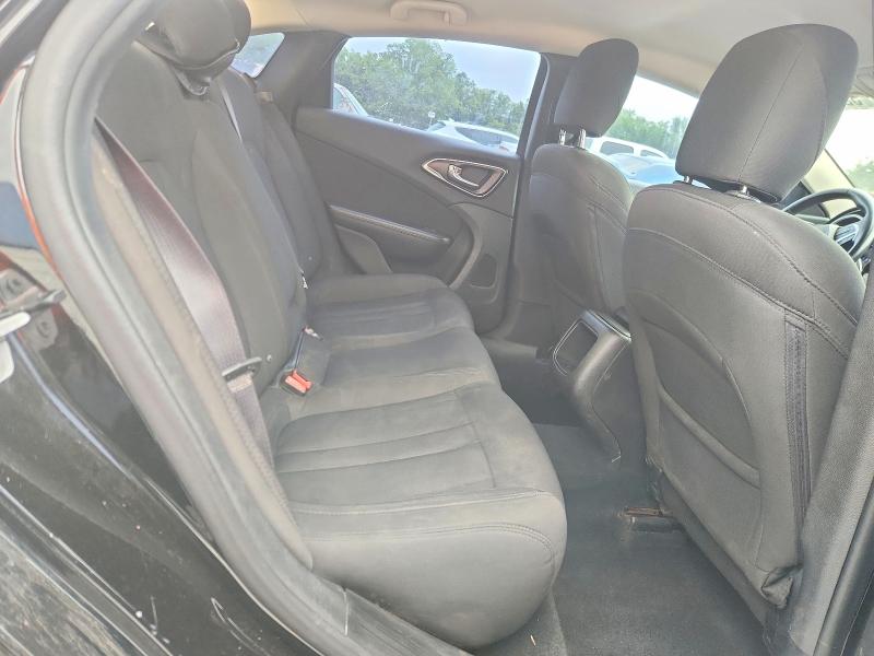 Auction sale of the 2016 Chrysler 200, vin: 1C3CCCFB2GN188035, lot number: 52741536