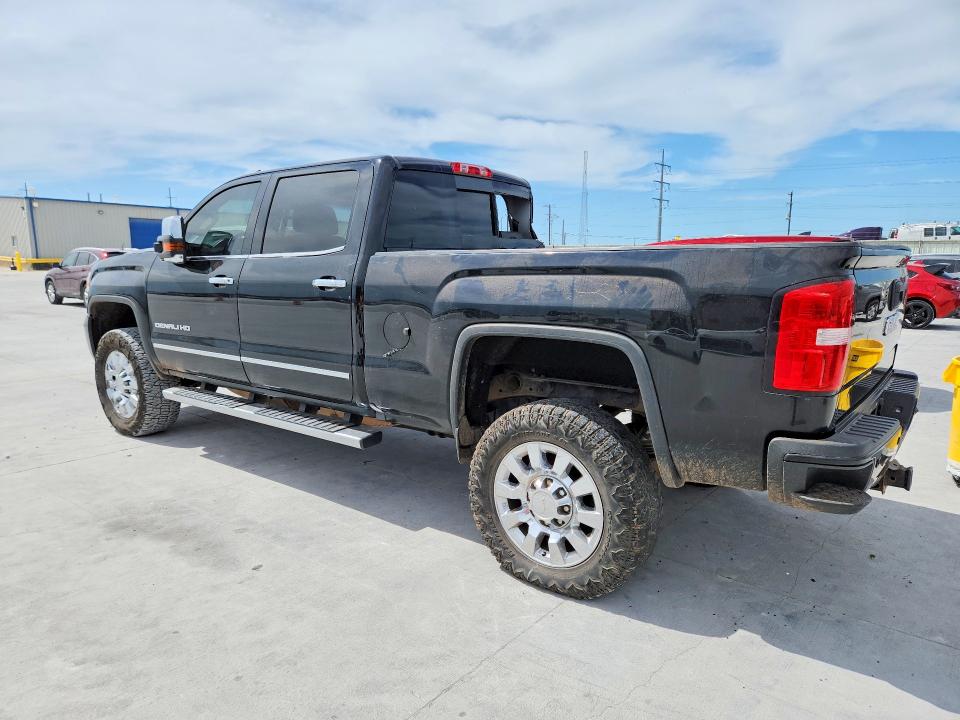 51858276 :رقم المزاد ، 1GT12UEY5JF101974 vin ، 2018 Gmc Sierra مزاد بيع