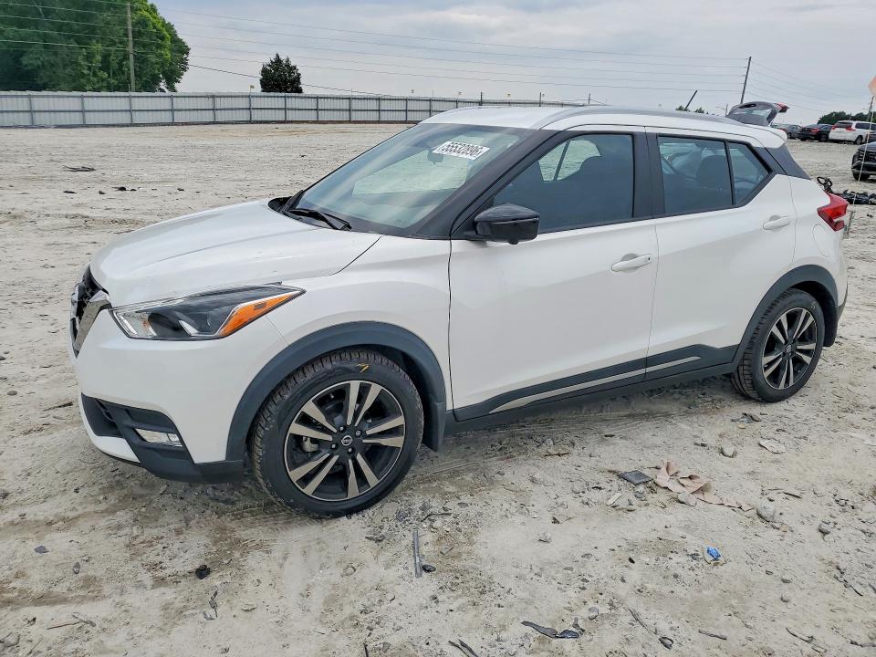 55532896 :رقم المزاد ، 3N1CP5CU1JL538945 vin ، 2018 Nissan Kicks مزاد بيع