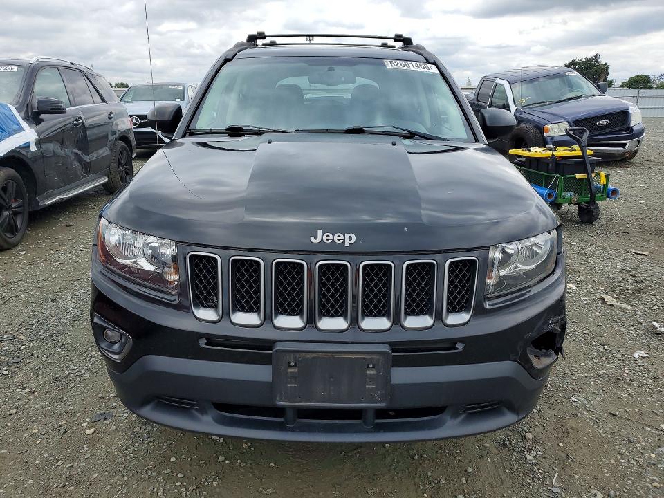 52601466 :رقم المزاد ، 1C4NJCBA7GD777742 vin ، 2016 Jeep Compass مزاد بيع