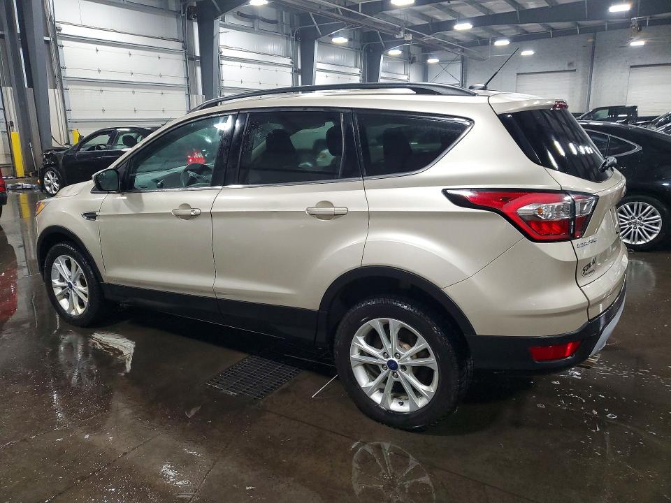 55536796 :رقم المزاد ، 1FMCU9GD3JUB56246 vin ، 2018 Ford Escape مزاد بيع