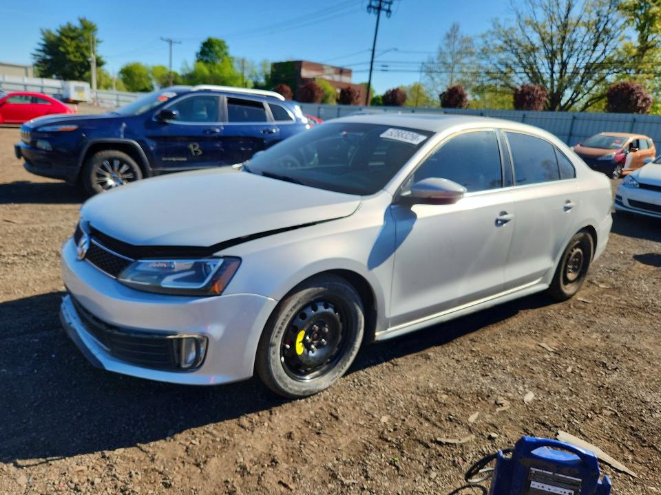 52883296 :رقم المزاد ، 3VW5A7AJXDM225352 vin ، 2013 Volkswagen Jetta مزاد بيع