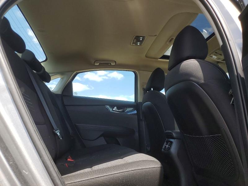 54484836 :رقم المزاد ، 3KPF54AD2ME344298 vin ، 2021 Kia Forte مزاد بيع