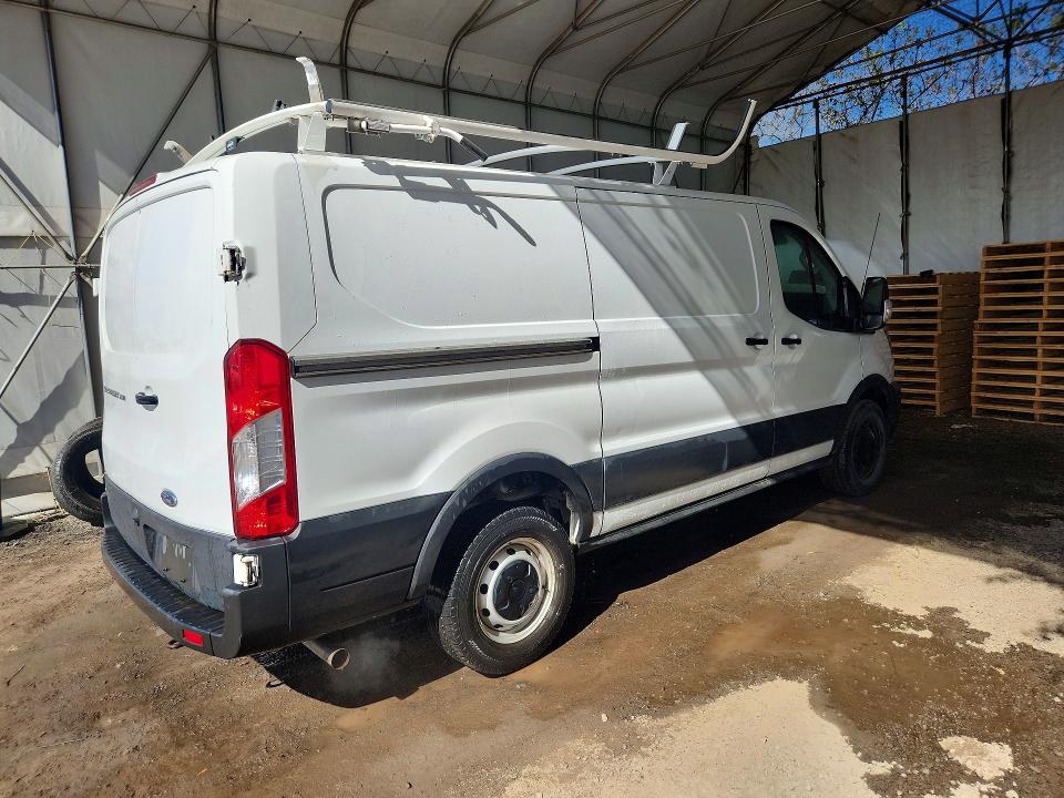 50574876 :رقم المزاد ، 1FTBR1Y81MKA00761 vin ، 2021 Ford Transit مزاد بيع