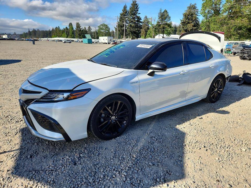 Auction sale of the 2021 Toyota Camry, vin: 4T1K31AK4MU020865, lot number: 53044556