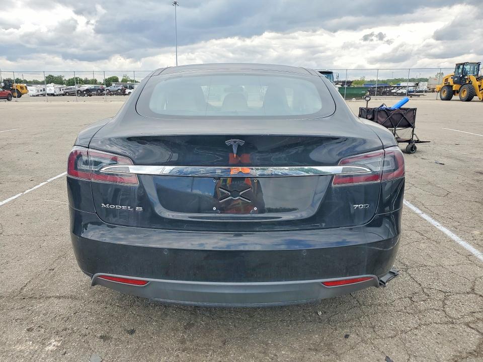Продажа на аукционе авто 2015 Tesla Model S, vin: 5YJSA1S22FF096783, номер лота: 53604806
