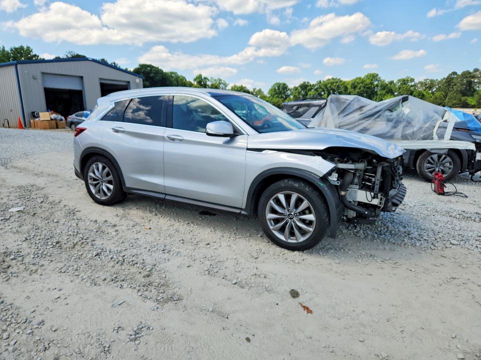 53526746 :رقم المزاد ، 3PCAJ5M18LF104713 vin ، 2020 Infiniti Qx50 مزاد بيع