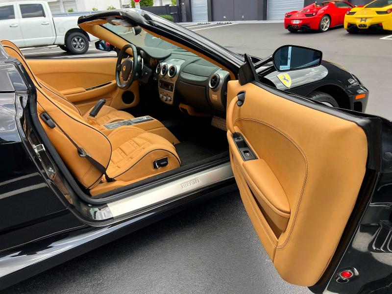 53612646 :رقم المزاد ، ZFFEW59A060150312 vin ، 2006 Ferrari F430 مزاد بيع