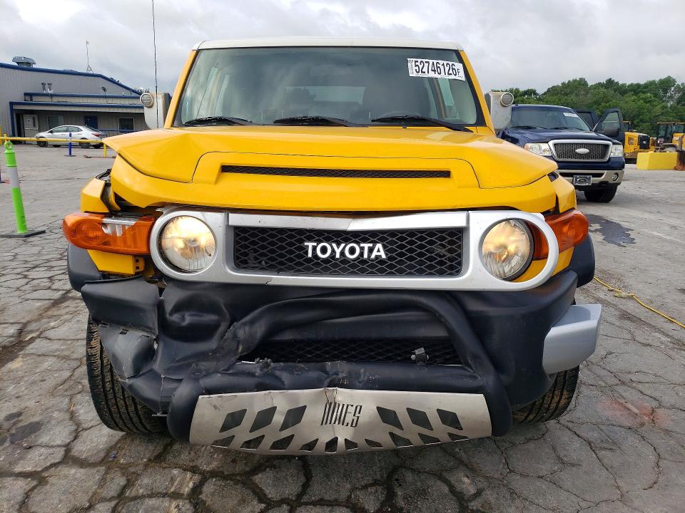 52746126 :رقم المزاد ، JTEBU11F48K012590 vin ، 2008 Toyota Fj Cruiser مزاد بيع