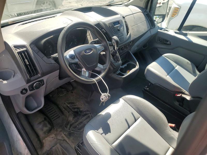 58137266 :رقم المزاد ، 1FTNR2CM6FKB25104 vin ، 2015 Ford Transit مزاد بيع