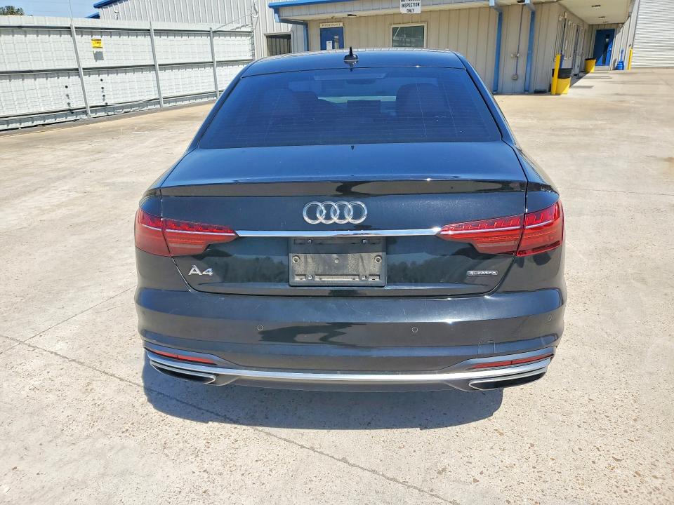 Продаж на аукціоні авто 2021 Audi A4, vin: WAUDAAF46MA018644, номер лоту: 53009846