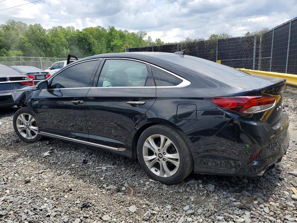 53037456 :رقم المزاد ، 5NPE34AB7JH677233 vin ، 2018 Hyundai Sonata مزاد بيع