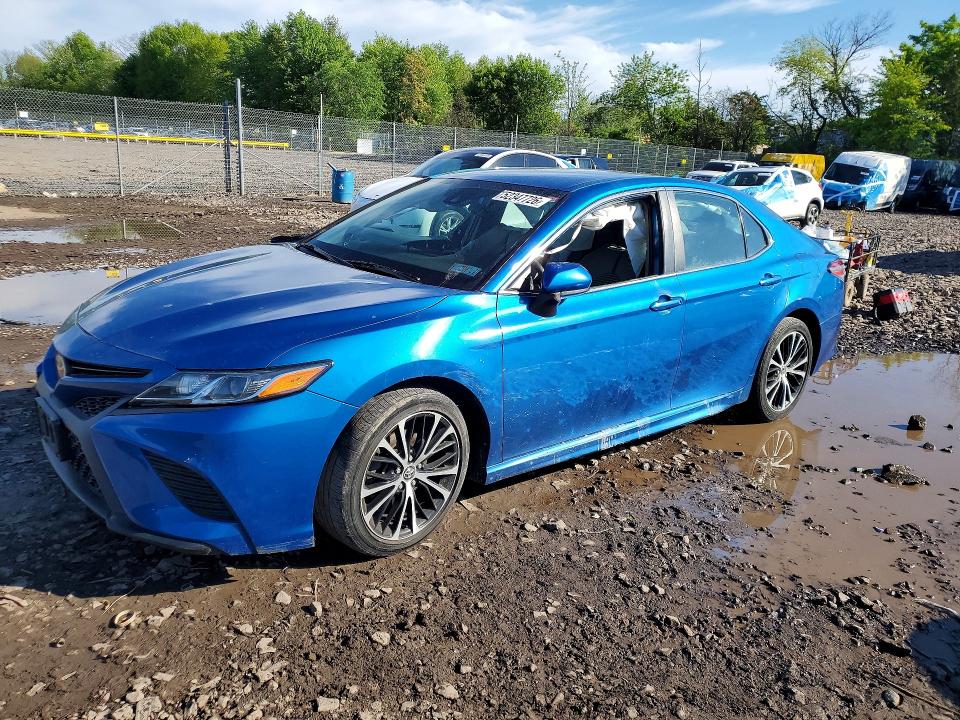 52347726 :رقم المزاد ، 4T1G11AK5LU352873 vin ، 2020 Toyota Camry مزاد بيع