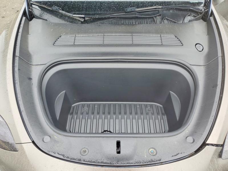 52519976 :رقم المزاد ، 7SAYGDEE3PF797692 vin ، 2023 Tesla Model Y مزاد بيع