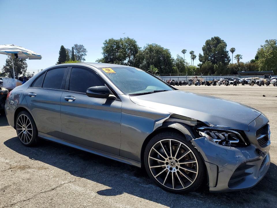 52099826 :رقم المزاد ، W1KWF8DB6MR607496 vin ، 2021 Mercedes-benz C مزاد بيع