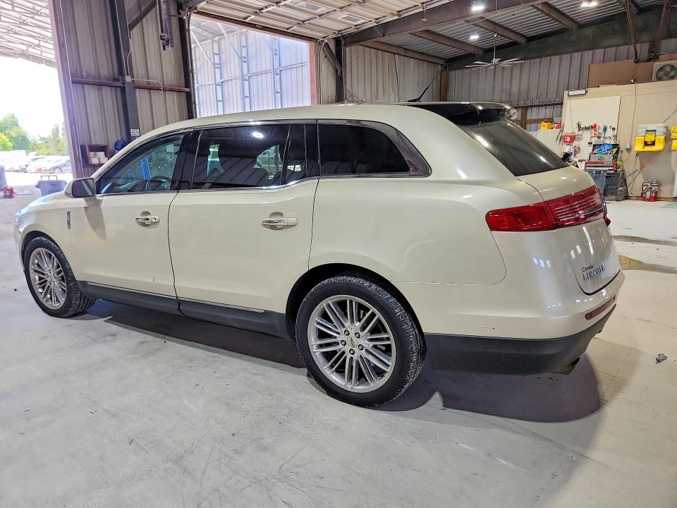 52457856 :رقم المزاد ، 2LMHJ5AT8FBL00852 vin ، 2015 Lincoln Mkt مزاد بيع