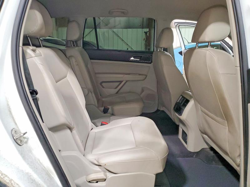 48867046 :رقم المزاد ، 1V2PR2CA1JC576957 vin ، 2018 Volkswagen Atlas مزاد بيع