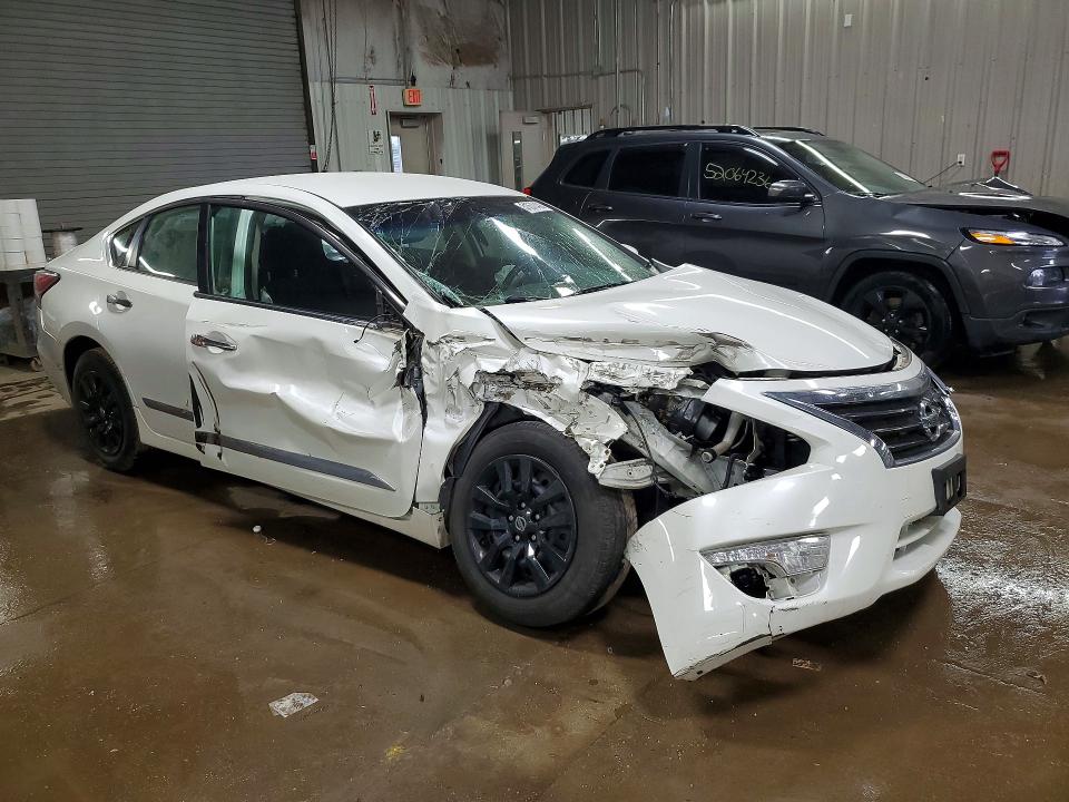 2014 Nissan Altima მანქანა იყიდება აუქციონზე, vin: 1N4AL3AP8EN341669, აუქციონის ნომერი: 51670456
