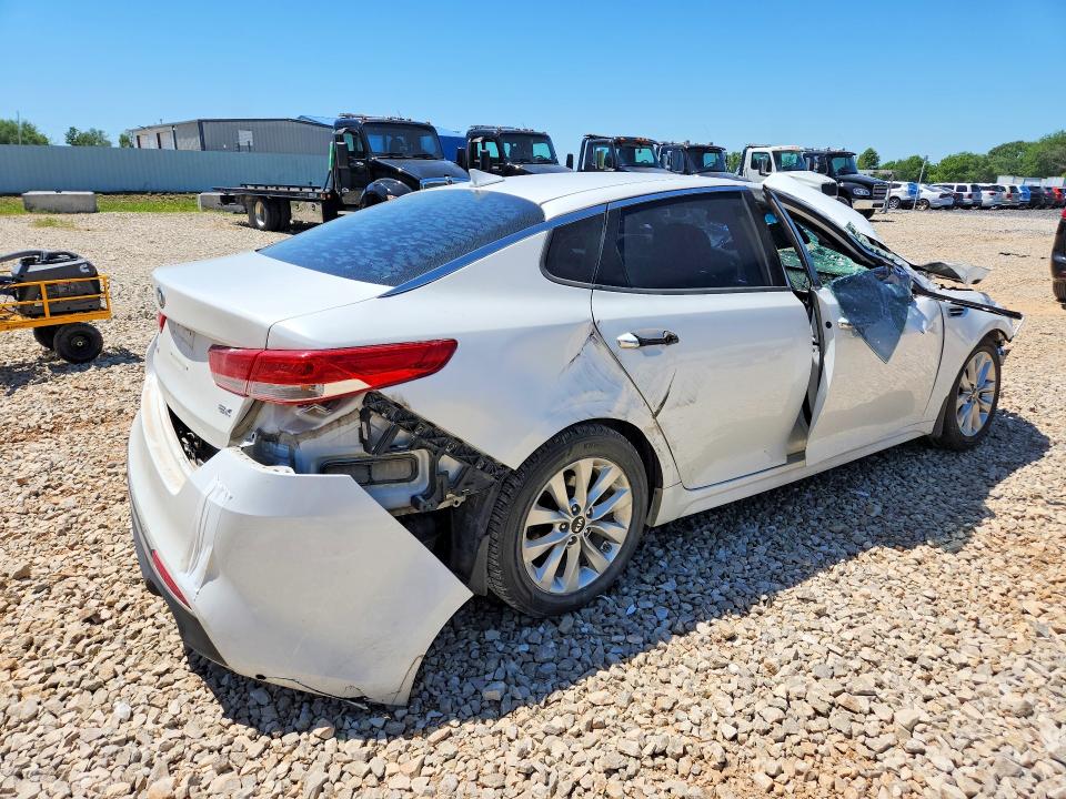 Продаж на аукціоні авто 2016 Kia Optima, vin: 5XXGU4L3XGG117318, номер лоту: 51020056