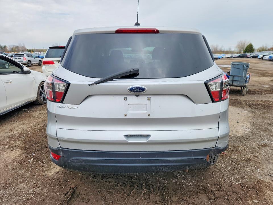 2017 Ford Escape მანქანა იყიდება აუქციონზე, vin: 1FMCU0F71HUC40244, აუქციონის ნომერი: 52613746