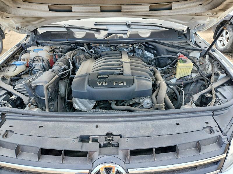 2014 Volkswagen Touareg მანქანა იყიდება აუქციონზე, vin: WVGDF9BP2ED003864, აუქციონის ნომერი: 52654066