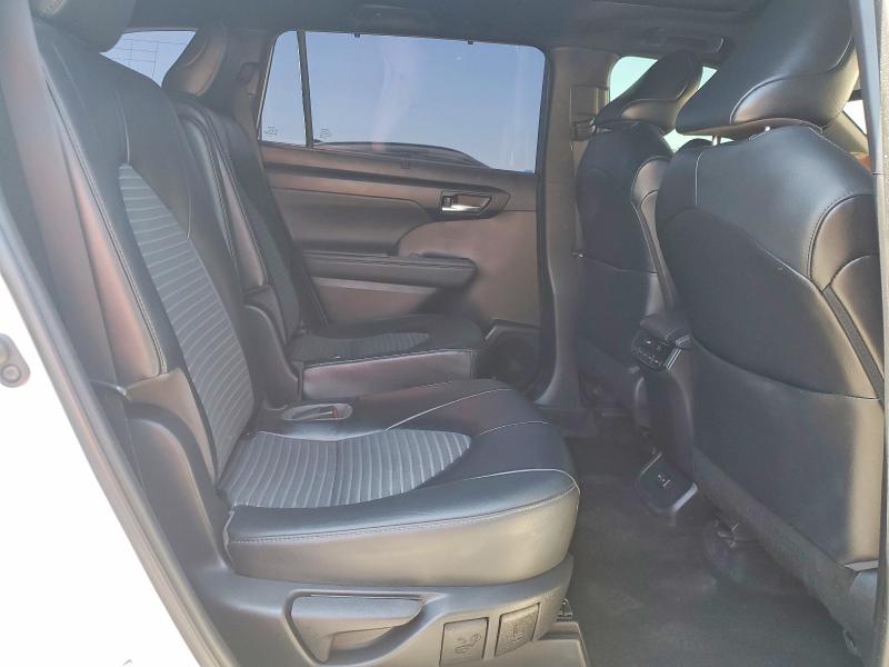Aukcja sprzedaży 2022 Toyota Highlander, vin: 5TDLZRAH8NS132598, numer aukcji: 52733056