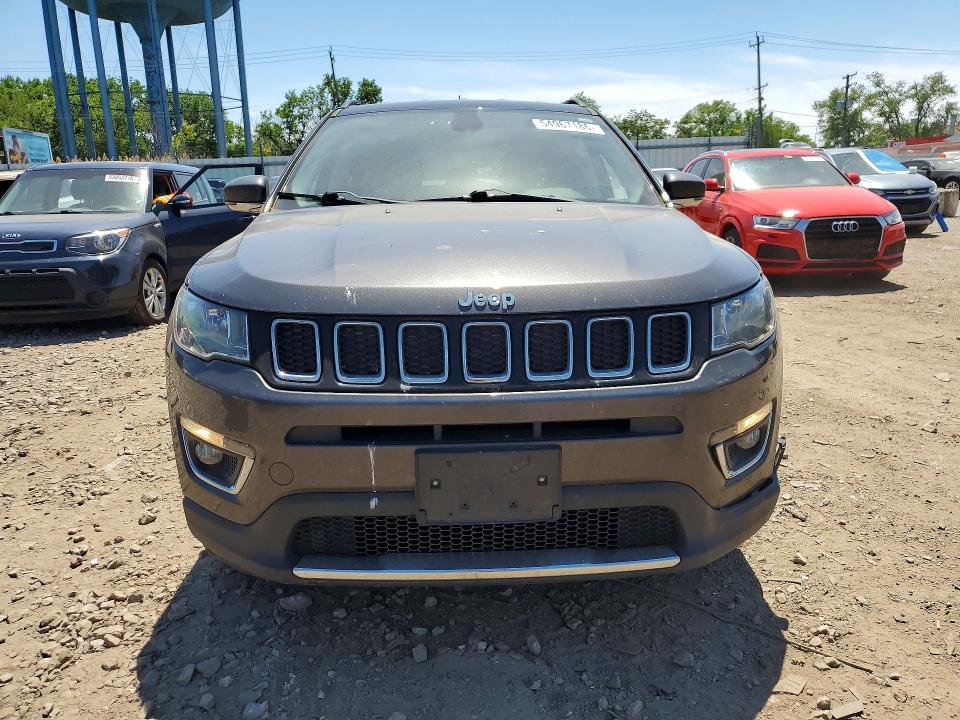 54967186 :رقم المزاد ، 3C4NJDCBXHT651545 vin ، 2017 Jeep Compass مزاد بيع
