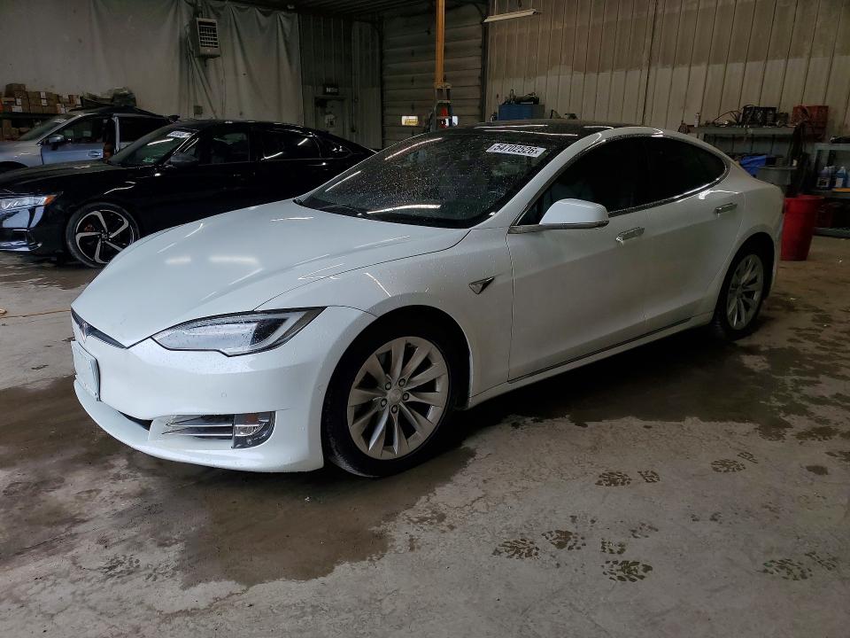 2020 Tesla Model S მანქანა იყიდება აუქციონზე, vin: 5YJSA1E26LF366296, აუქციონის ნომერი: 54702526