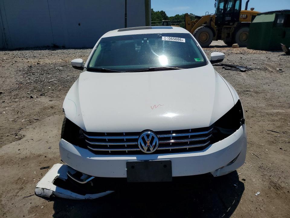 54065086 :رقم المزاد ، 1VWBN7A37EC100112 vin ، 2014 Volkswagen Passat مزاد بيع