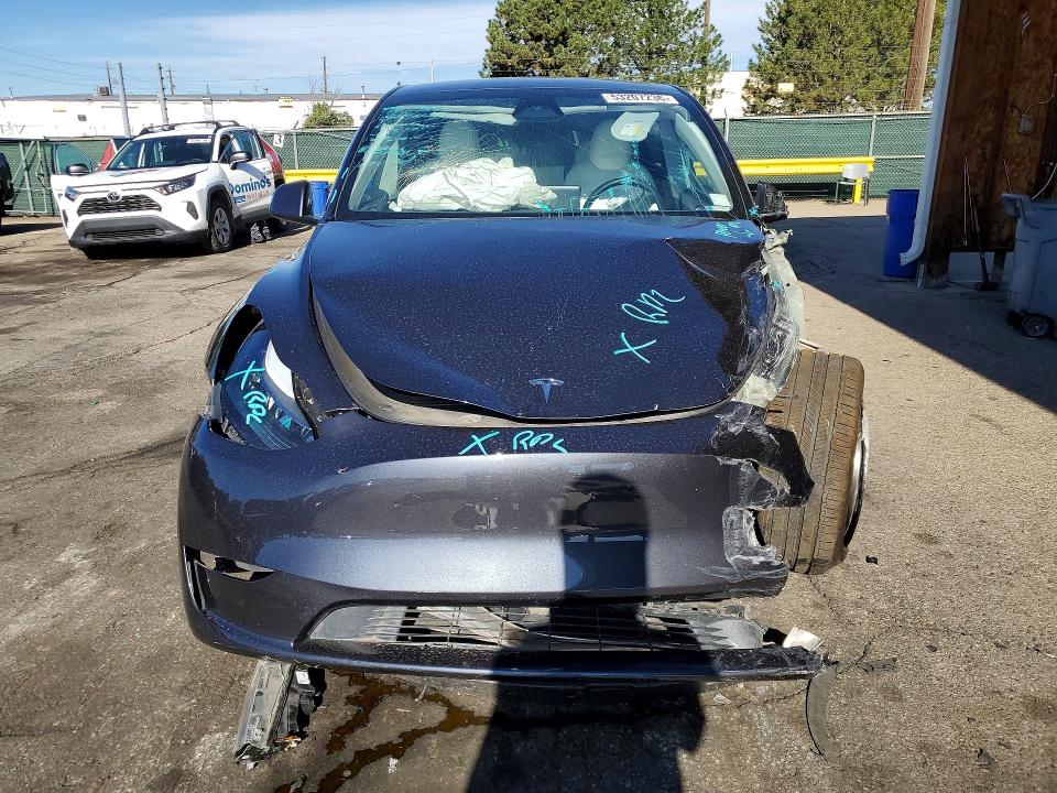 2025 Tesla Model Y მანქანა იყიდება აუქციონზე, vin: 7SAYGDEE0SA360514, აუქციონის ნომერი: 53207236