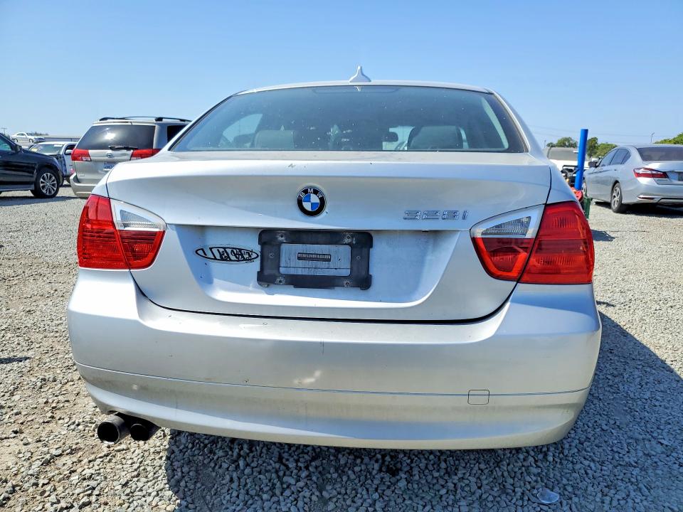2008 Bmw 328 მანქანა იყიდება აუქციონზე, vin: WBAVA33528KX87235, აუქციონის ნომერი: 54707336