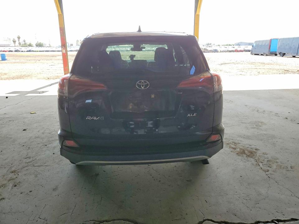 Aukcja sprzedaży 2018 Toyota Rav4, vin: 2T3WFREV5JW442657, numer aukcji: 52228836