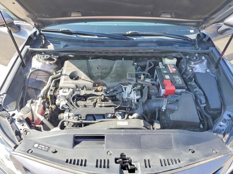 52784616 :رقم المزاد ، 4T1B11HK0JU128746 vin ، 2018 Toyota Camry مزاد بيع