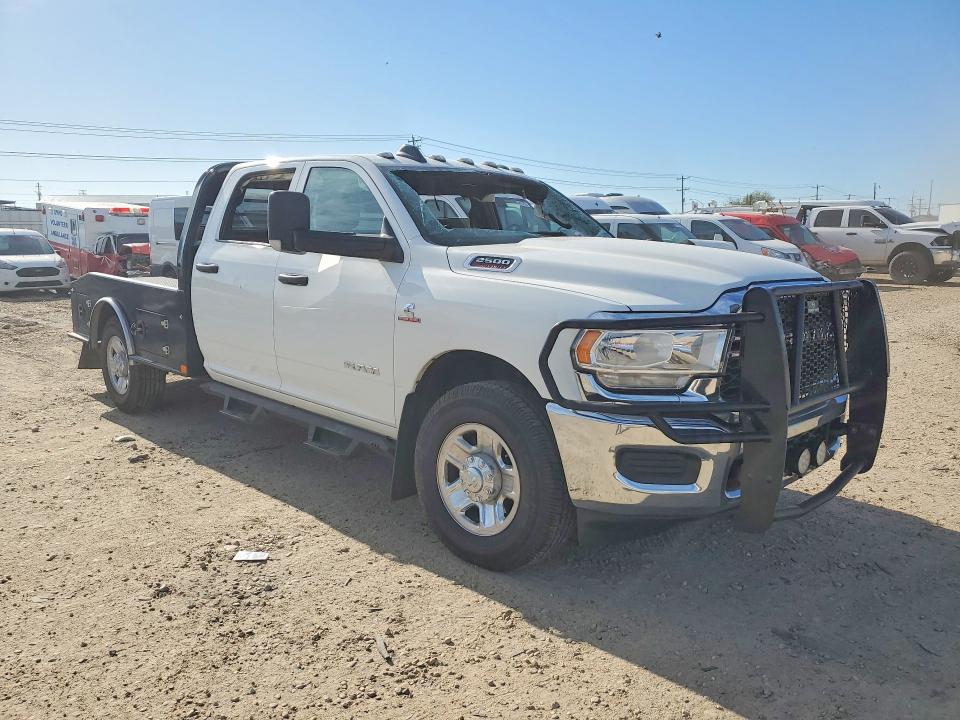 Продажа на аукционе авто 2022 Ram 2500, vin: 3C6UR5HL2NG295423, номер лота: 51892306