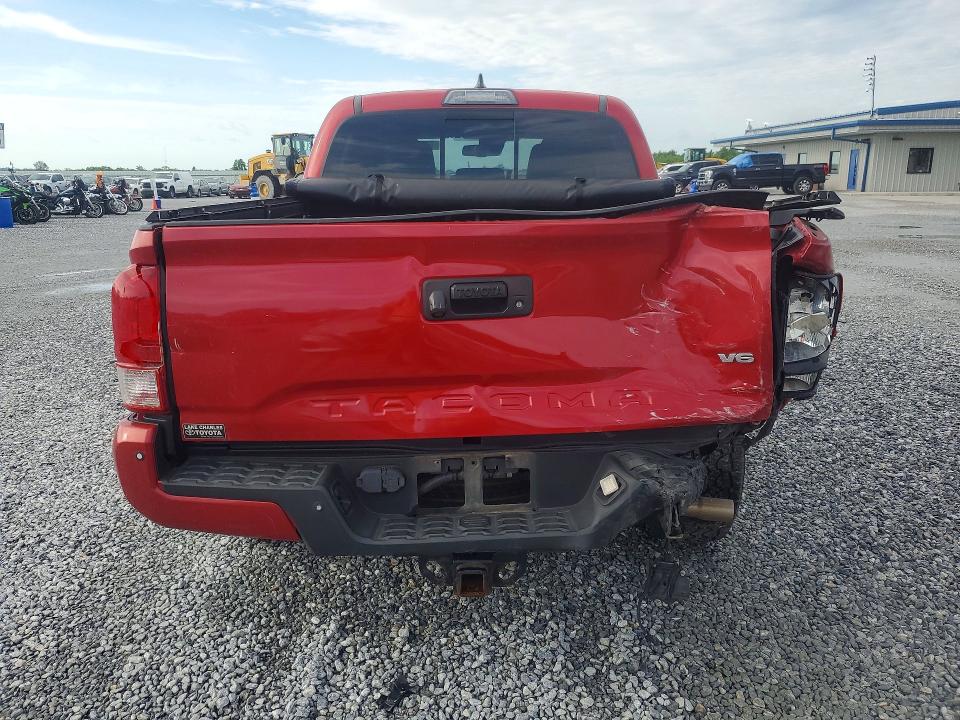 54266446 :رقم المزاد ، 3TMAZ5CN3JM071058 vin ، 2018 Toyota Tacoma مزاد بيع