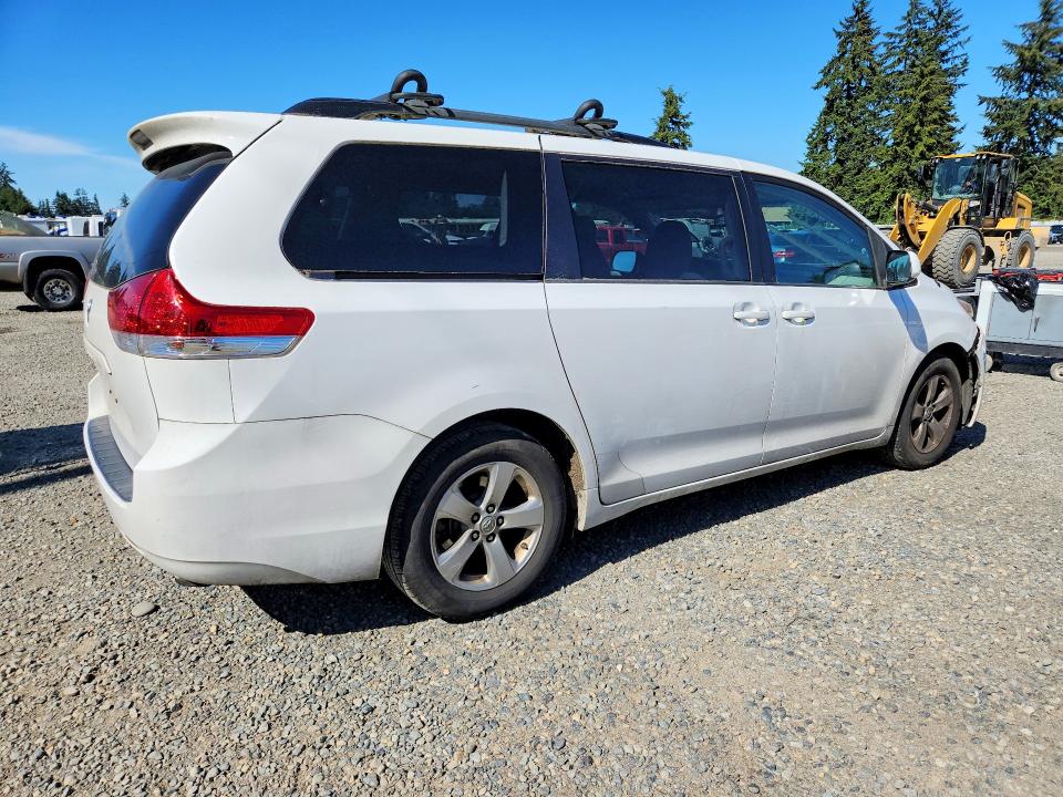 55206816 :رقم المزاد ، 5TDKK3DC1ES518227 vin ، 2014 Toyota Sienna مزاد بيع