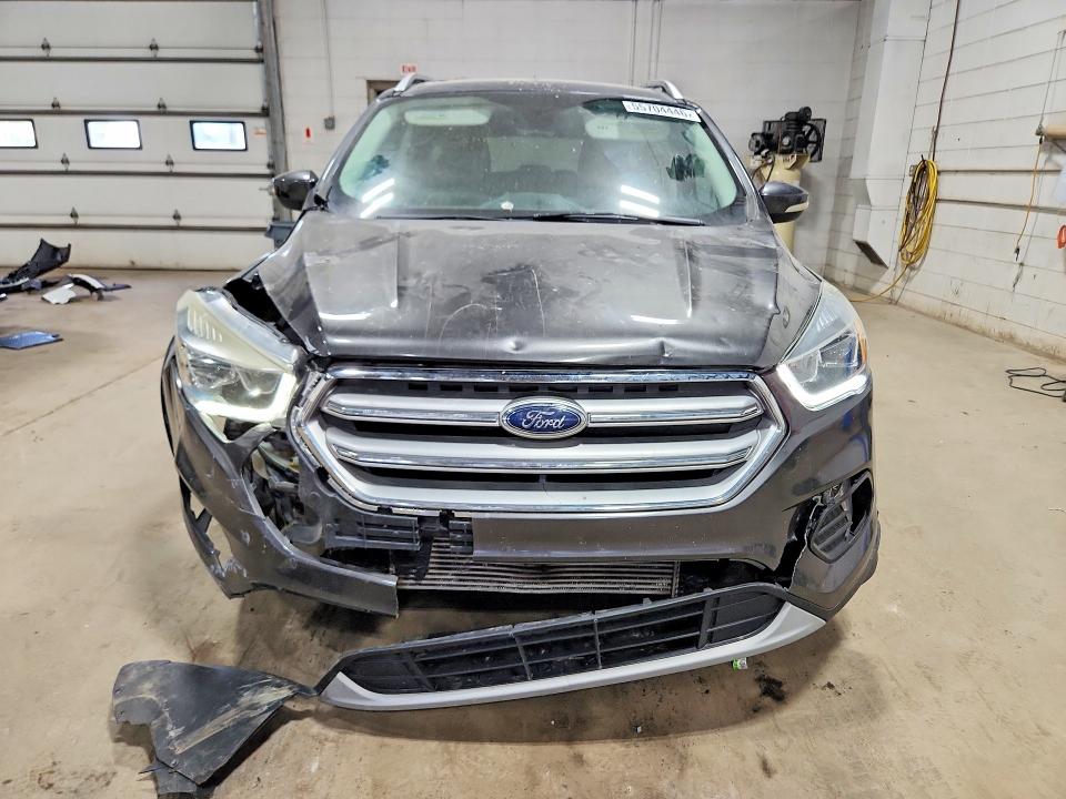 Продажа на аукционе авто 2017 Ford Escape, vin: 1FMCU0J91HUB56742, номер лота: 55704446
