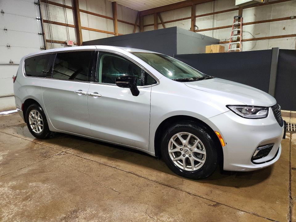 Продажа на аукционе авто 2024 Chrysler Pacifica, vin: 2C4RC1BG1RR186696, номер лота: 53244606