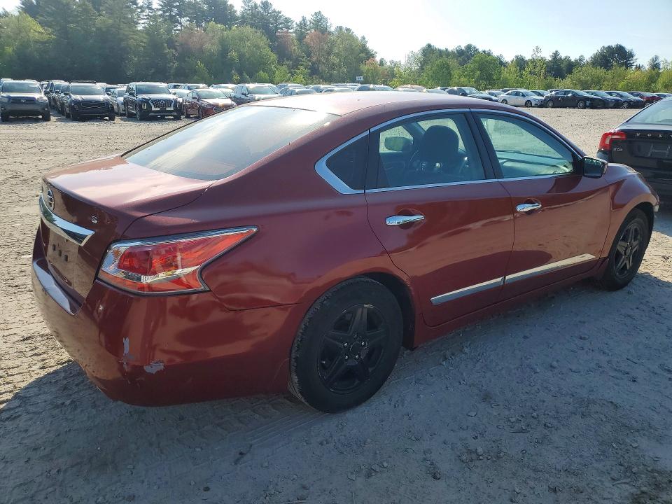 2015 Nissan Altima მანქანა იყიდება აუქციონზე, vin: 1N4AL3AP8FN334500, აუქციონის ნომერი: 53761936