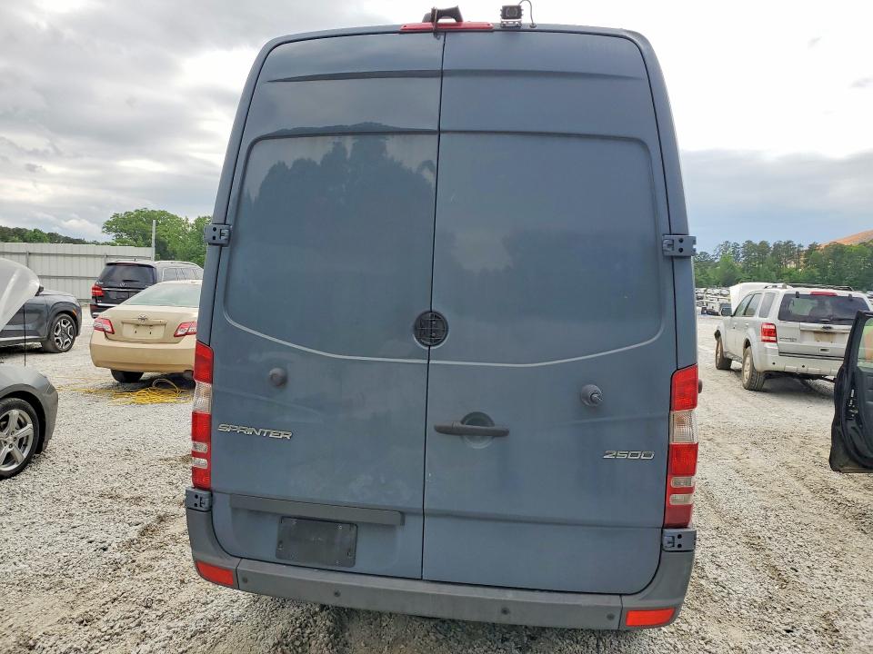 2018 Mercedes Benz Sprinter მანქანა იყიდება აუქციონზე, vin: WD3PE7CD3JP647096, აუქციონის ნომერი: 52365176