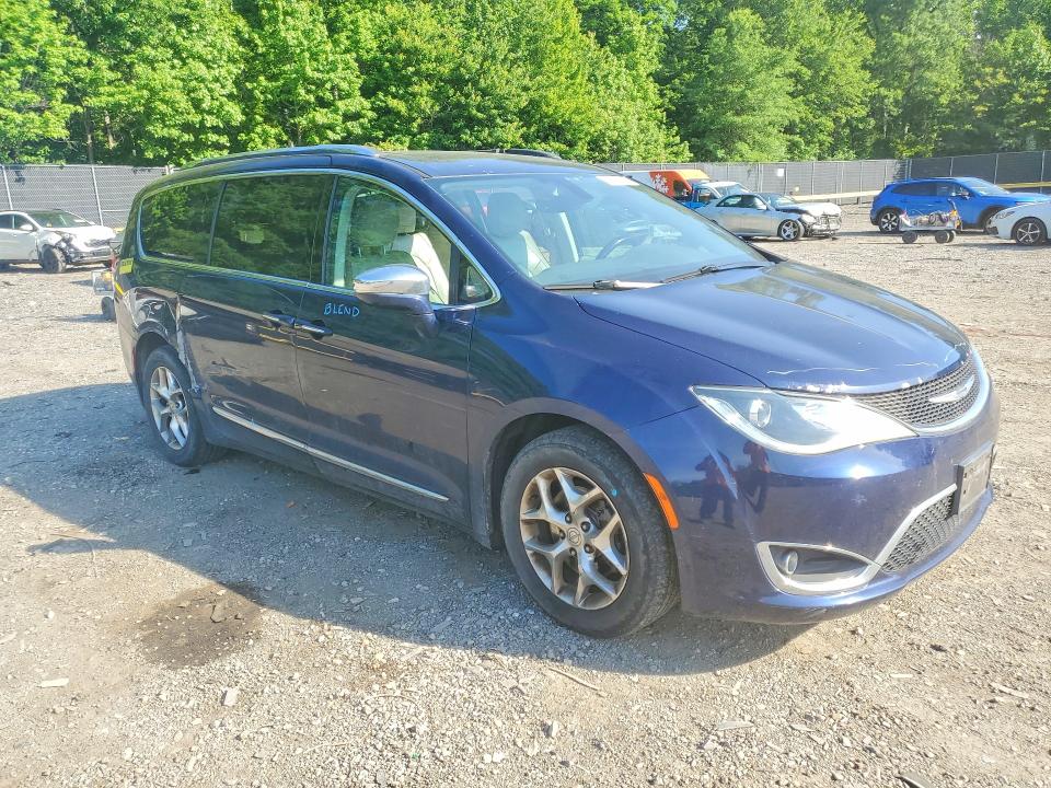 53723646 :رقم المزاد ، 2C4RC1GG2HR571806 vin ، 2017 Chrysler Pacifica مزاد بيع