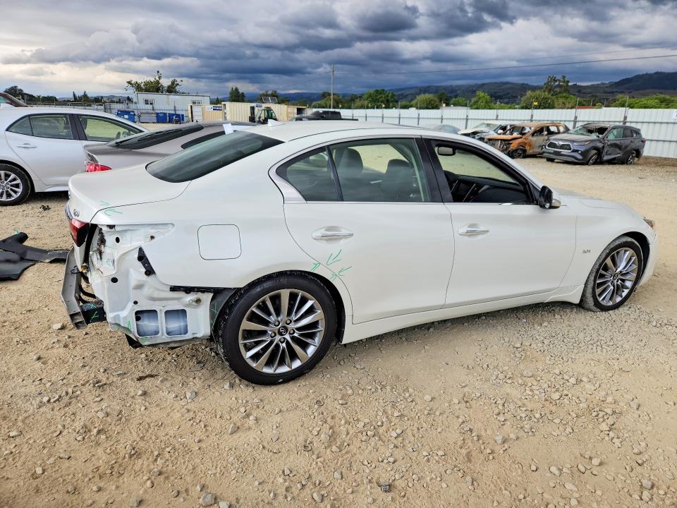 51969526 :رقم المزاد ، JN1EV7AP8JM352509 vin ، 2018 Infiniti Q50 مزاد بيع