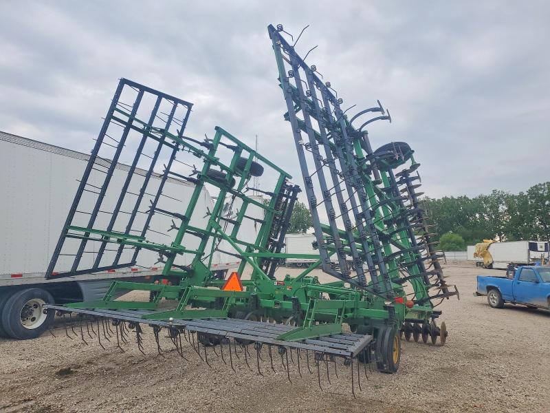 53033976 :رقم المزاد ، N00726X002875 vin ، 2004 John Deere 726 مزاد بيع
