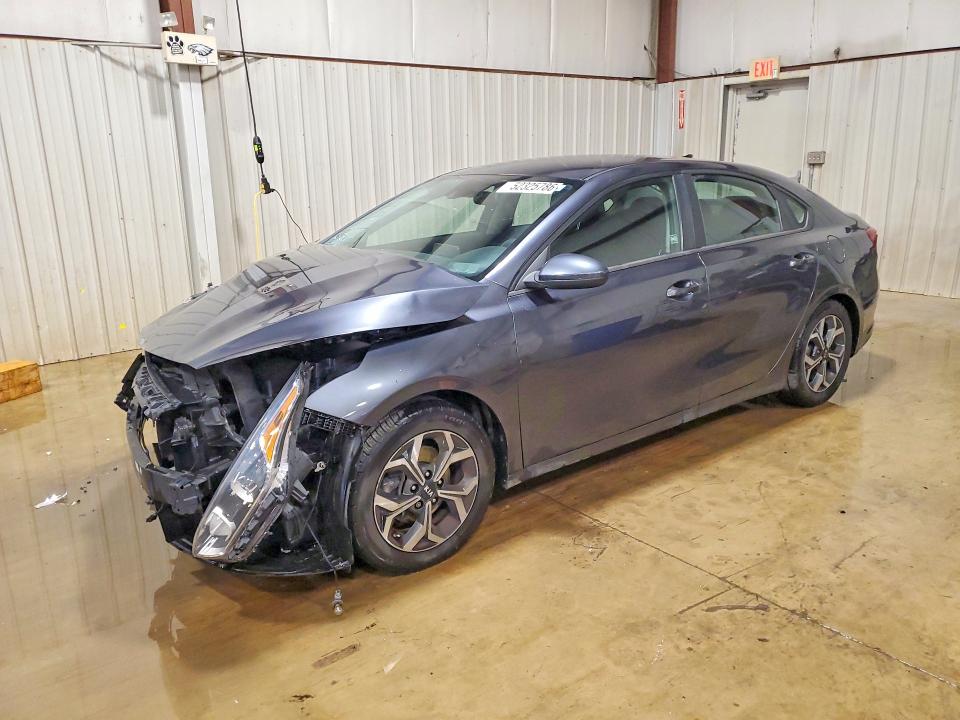 2020 Kia Forte მანქანა იყიდება აუქციონზე, vin: 3KPF24AD4LE232125, აუქციონის ნომერი: 52325786