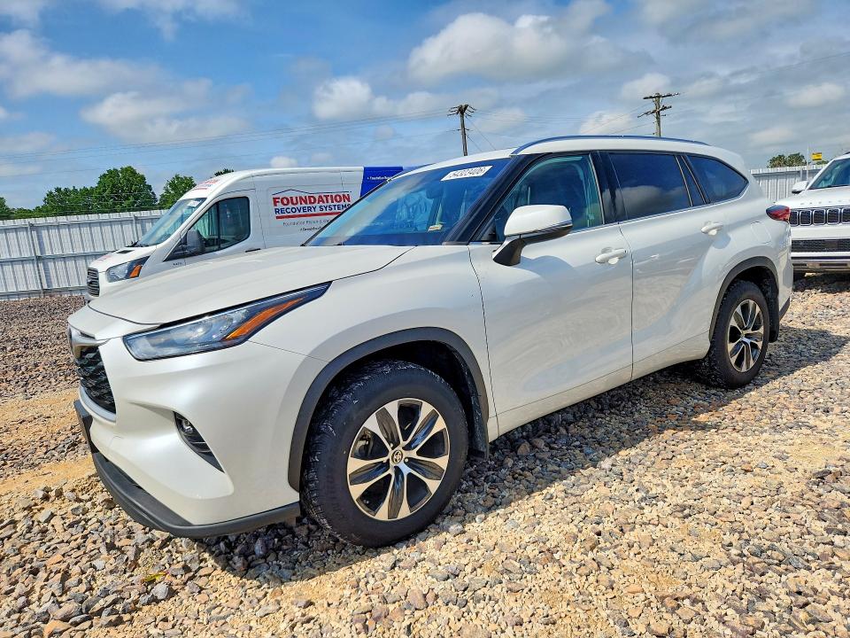 2020 Toyota Highlander მანქანა იყიდება აუქციონზე, vin: 5TDGZRBH0LS518056, აუქციონის ნომერი: 54323406